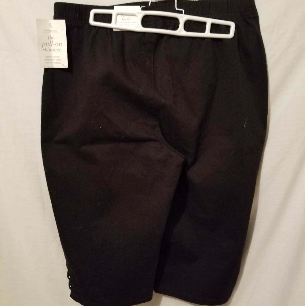 Croft and Barrow black  Capri pants